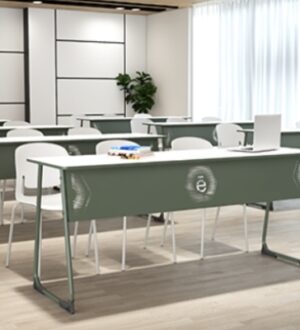 Специалисты рассказали, как правильно выбрать парты и стулья для школьников