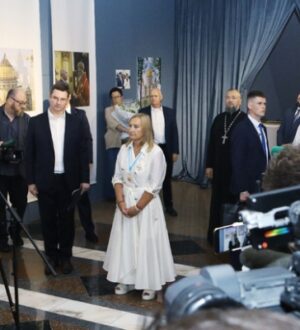 Выставка о роли Юрия Лужкова в воссоздании Храма Христа Спасителя открыта в Москве