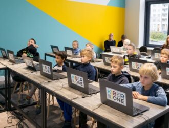 «Знак качества для будущих гениев: почему эксперты Forbes рекомендуют школу программирования KIBERone»